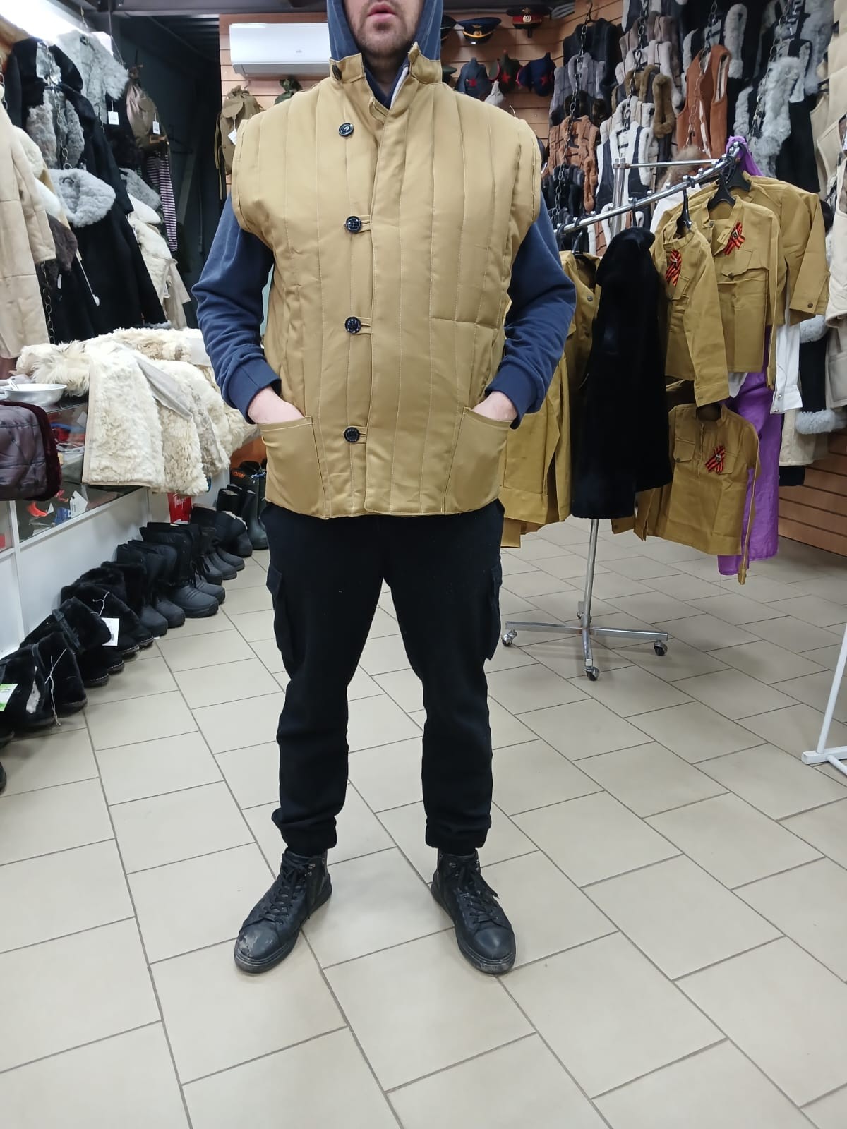 Жилет ватный телогреечный